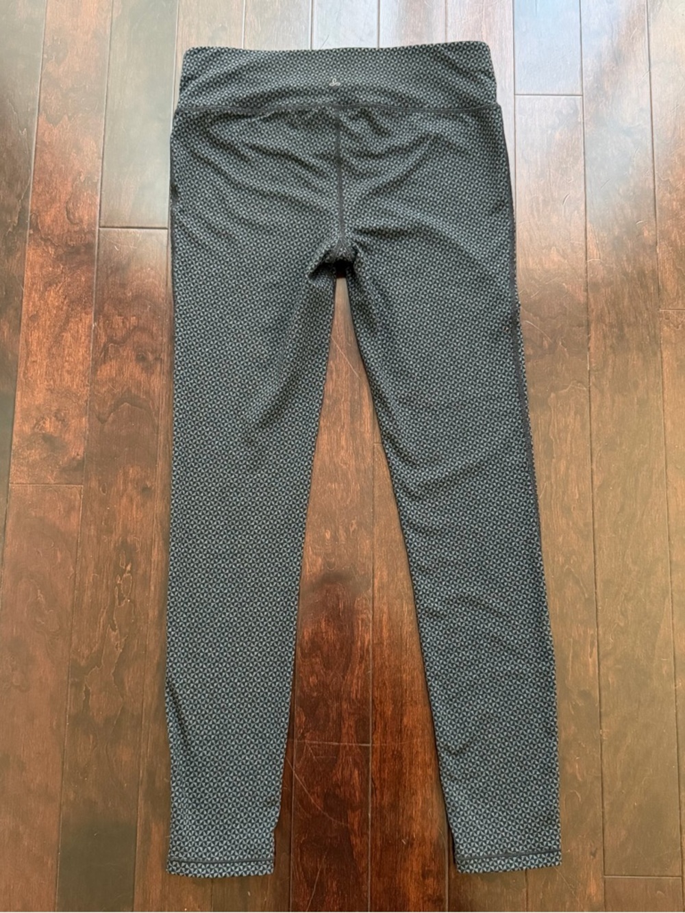 PrAna Women’s Active Leggings Size S Geometric Print Black Gray Workout Gym - Picture 4 of 7